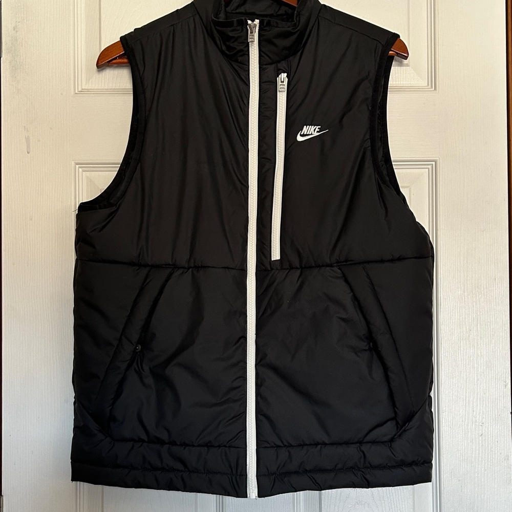 Nike Black Puffer Vest